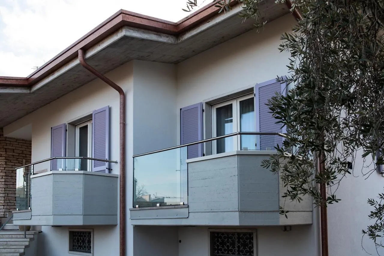 Appartamenti Villa Gloria Peschiera del Garda 0*,  Italy
